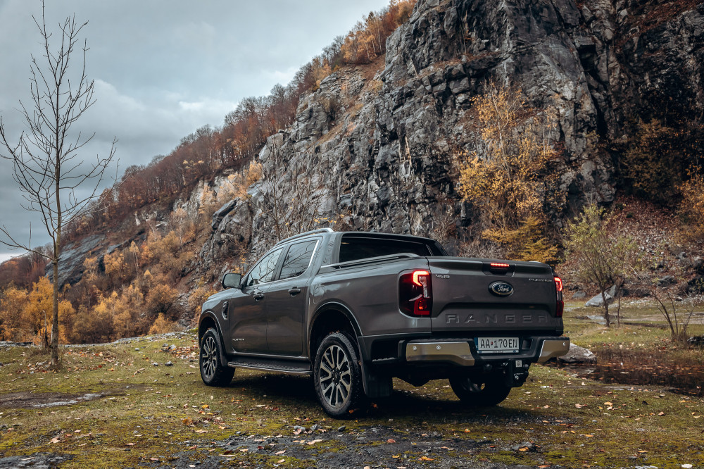 Ford Ranger Platinum vs. Volkswagen Amarok Style